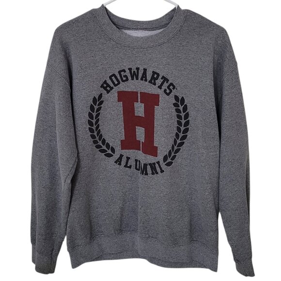 Harry Potter Hogwarts Alumni Gray Crewneck Sweatshirt Size Medium - Picture 9 of 9